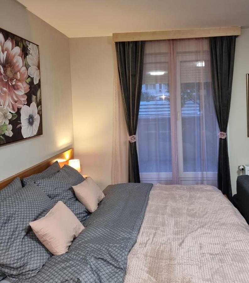 Relax Wellness Studio Hajduszoboszlo Leilighet Eksteriør bilde