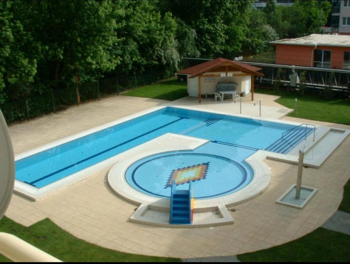Relax Wellness Studio Hajduszoboszlo Leilighet Eksteriør bilde