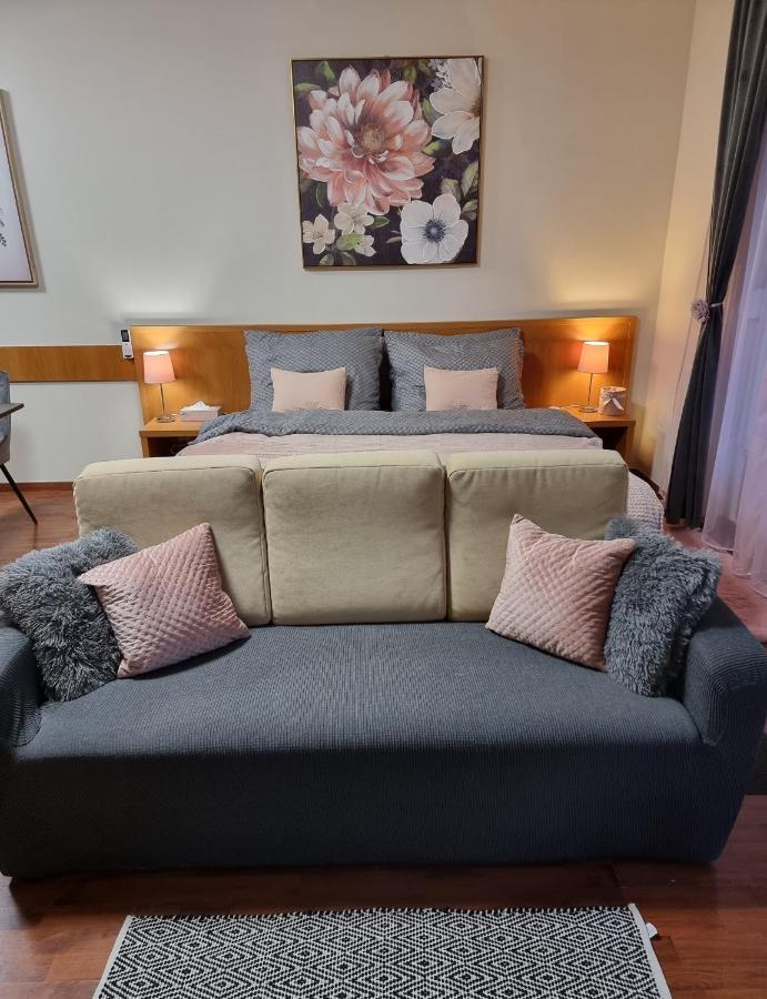 Relax Wellness Studio Hajduszoboszlo Leilighet Eksteriør bilde