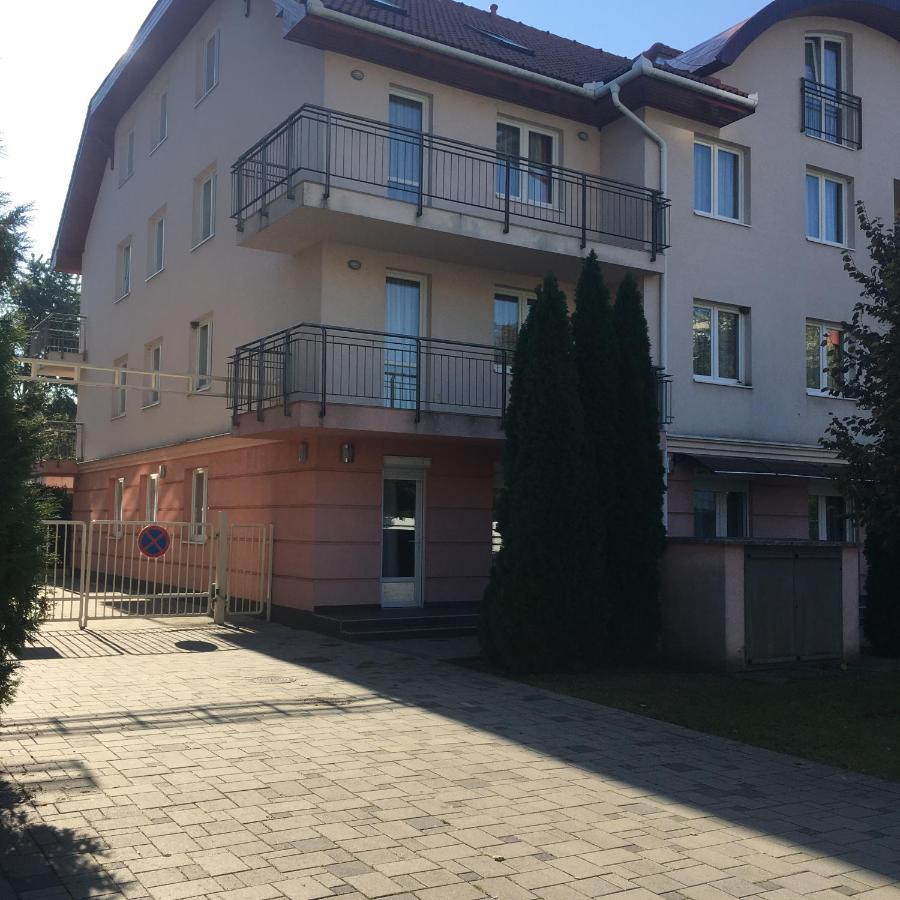 Relax Wellness Studio Hajduszoboszlo Leilighet Eksteriør bilde