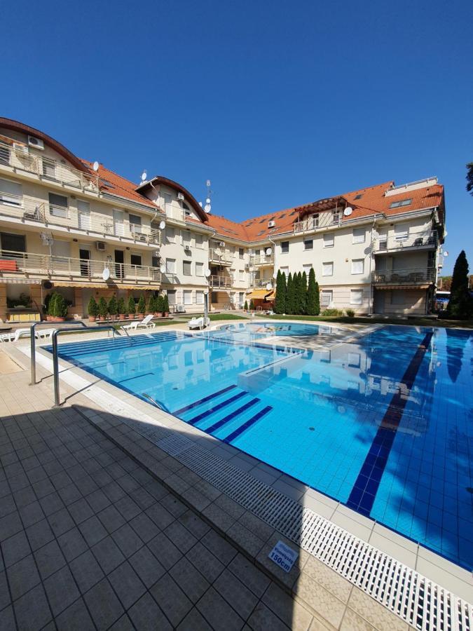 Relax Wellness Studio Hajduszoboszlo Leilighet Eksteriør bilde